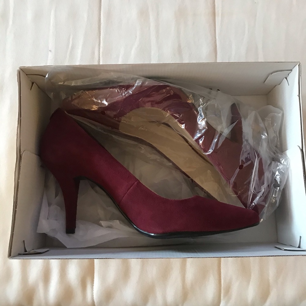Michael Kors Merlot Suede Mid Flex Pump